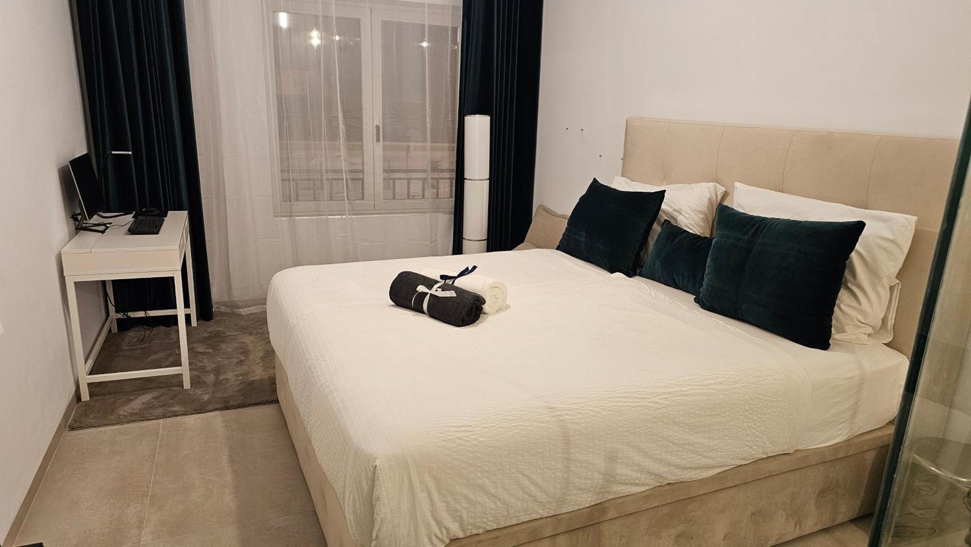 דירות מארבלה Oasis Jacuzzi Retreat מראה חיצוני תמונה