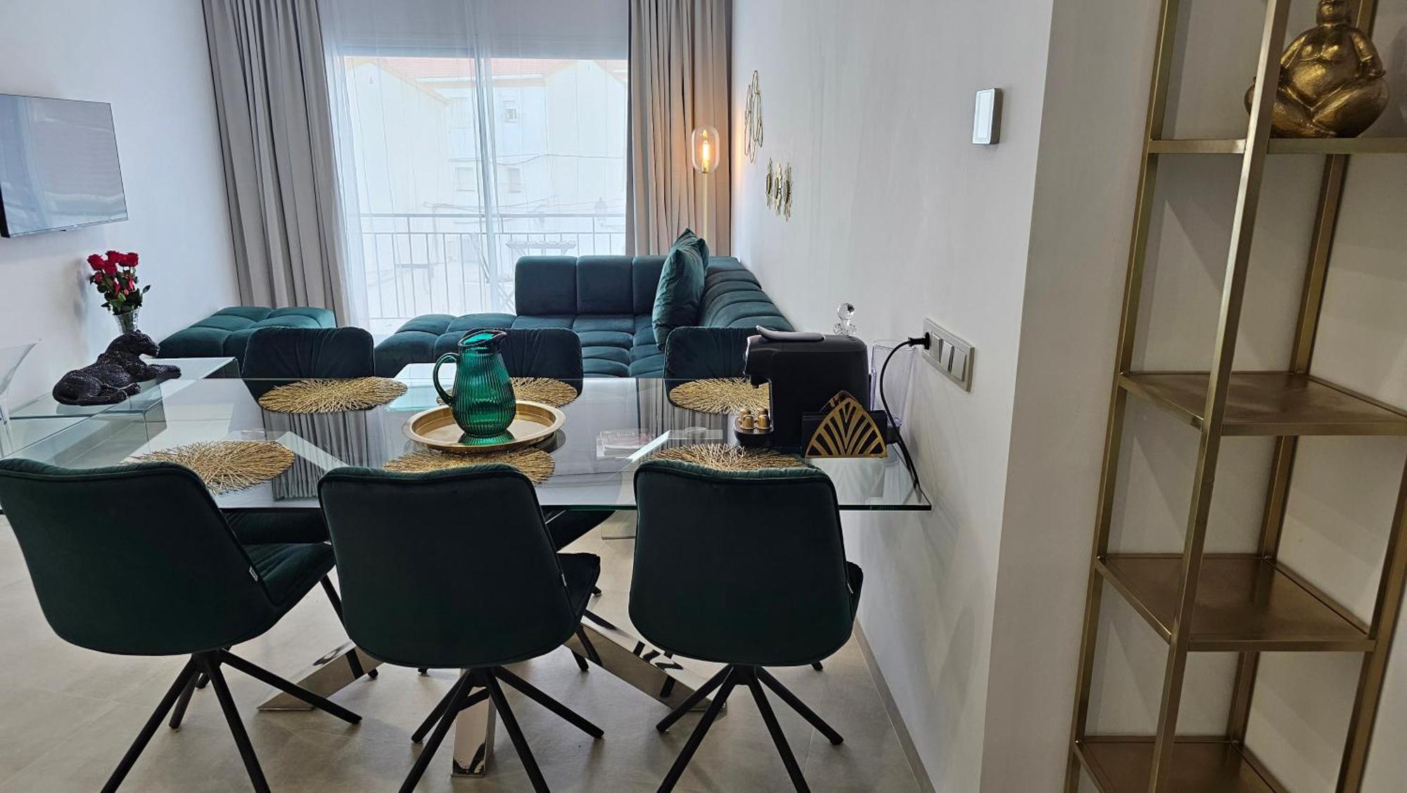 דירות מארבלה Oasis Jacuzzi Retreat מראה חיצוני תמונה